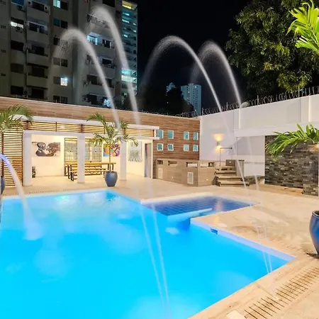 Encanto Mansion - 6br Luxury Near Walled Сasa de vacaciones