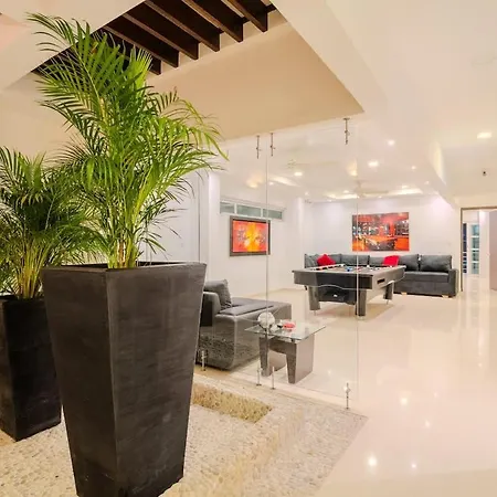 Сasa de vacaciones Encanto Mansion - 6br Luxury Near Walled *