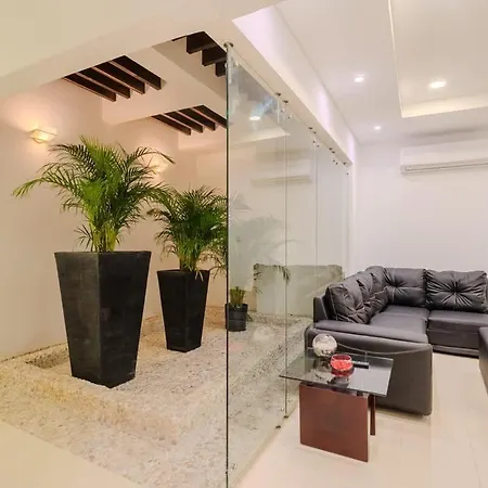 Сasa de vacaciones Encanto Mansion - 6br Luxury Near Walled
