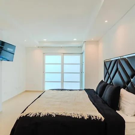 Encanto Mansion - 6br Luxury Near Walled *