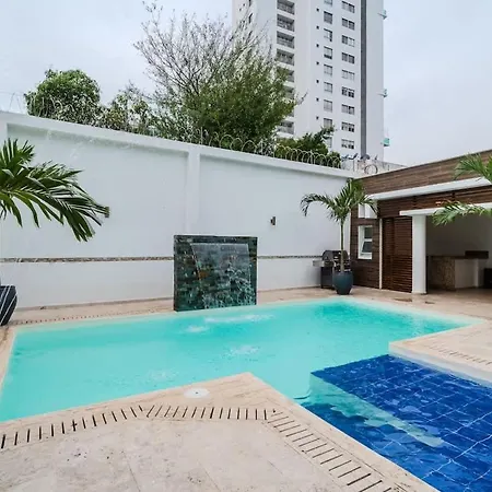 Encanto Mansion - 6br Luxury Near Walled